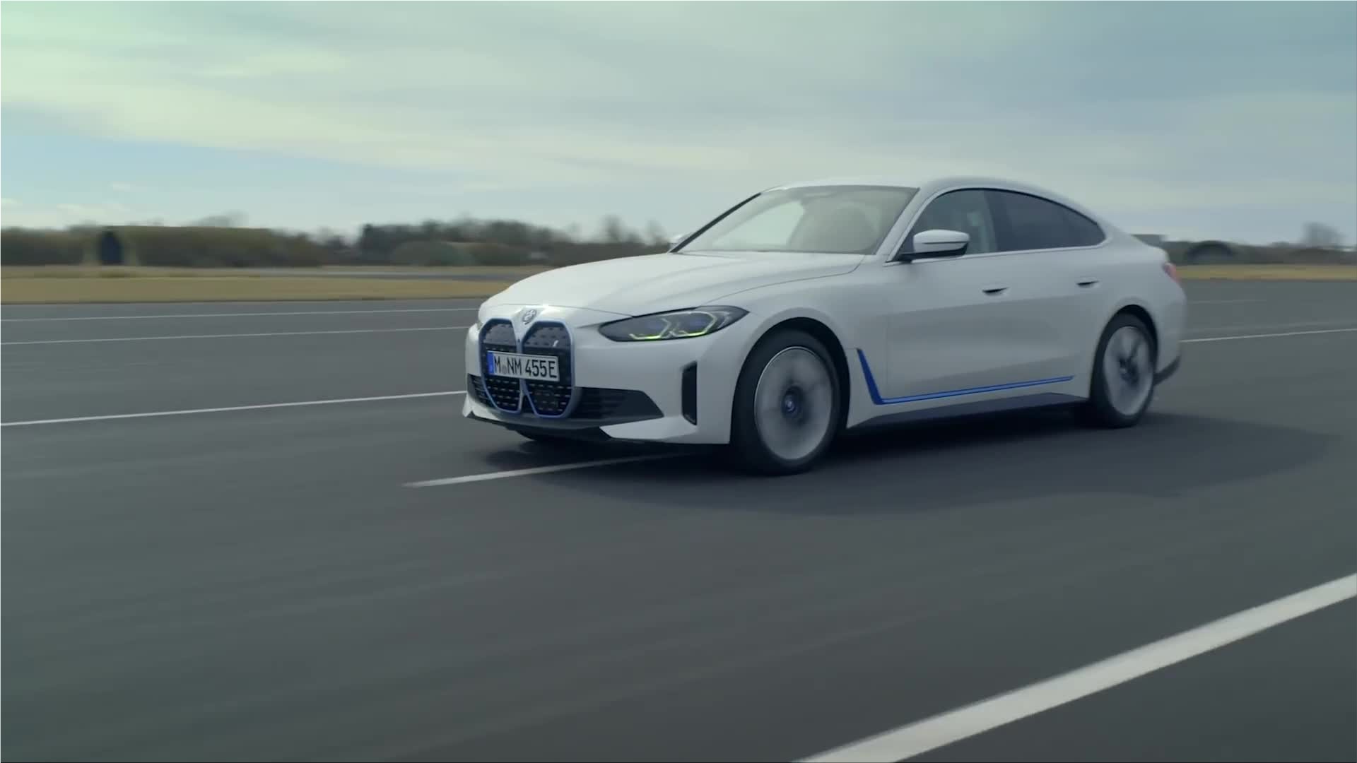 A first look at the brand new BMW i4 electric car Electric Hunter