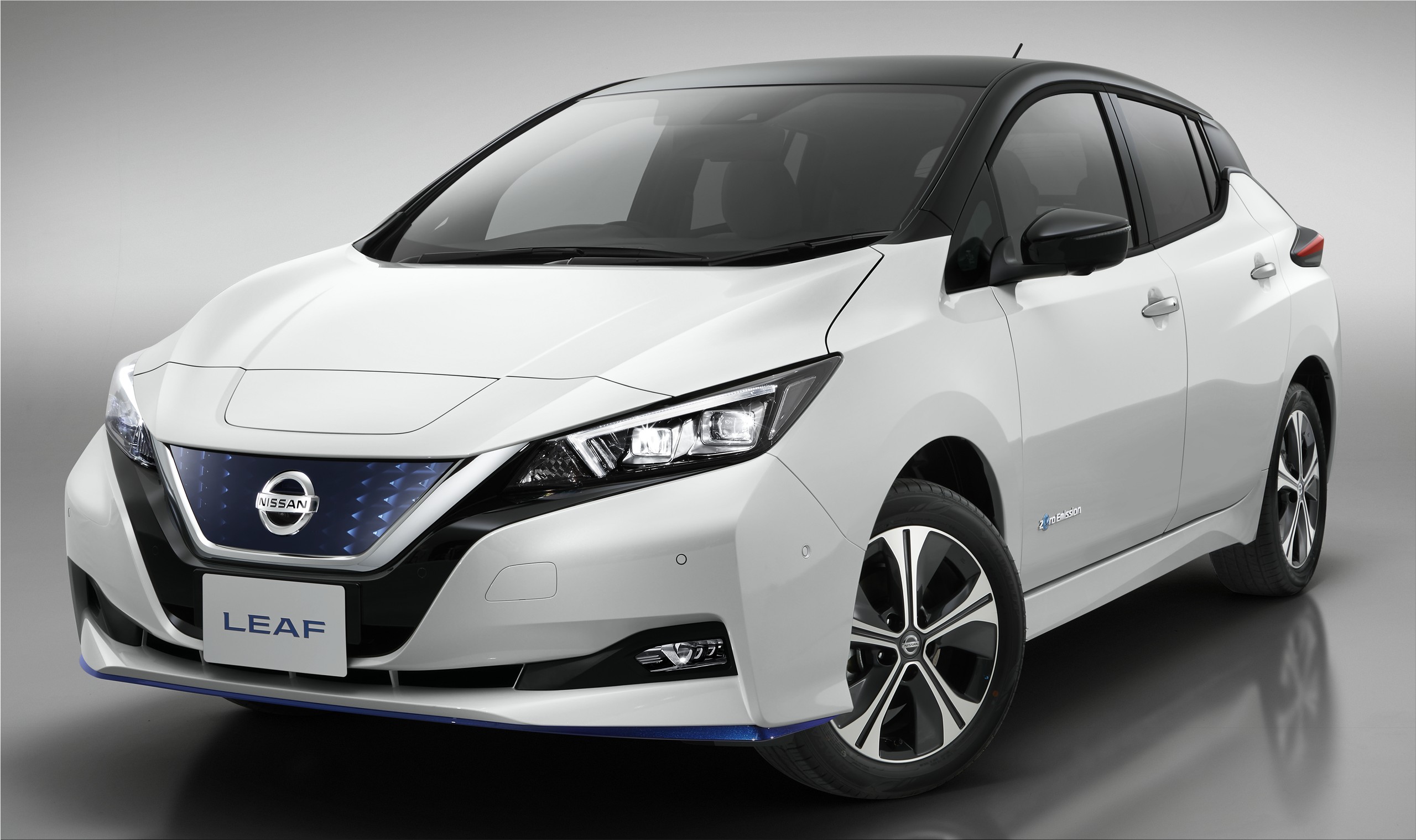 Nissan leaf 2021