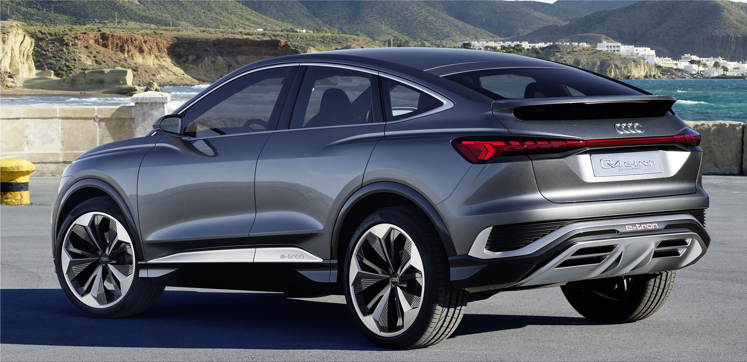 Audi Q4 Sportback etron electric SUV essential data Electric Hunter
