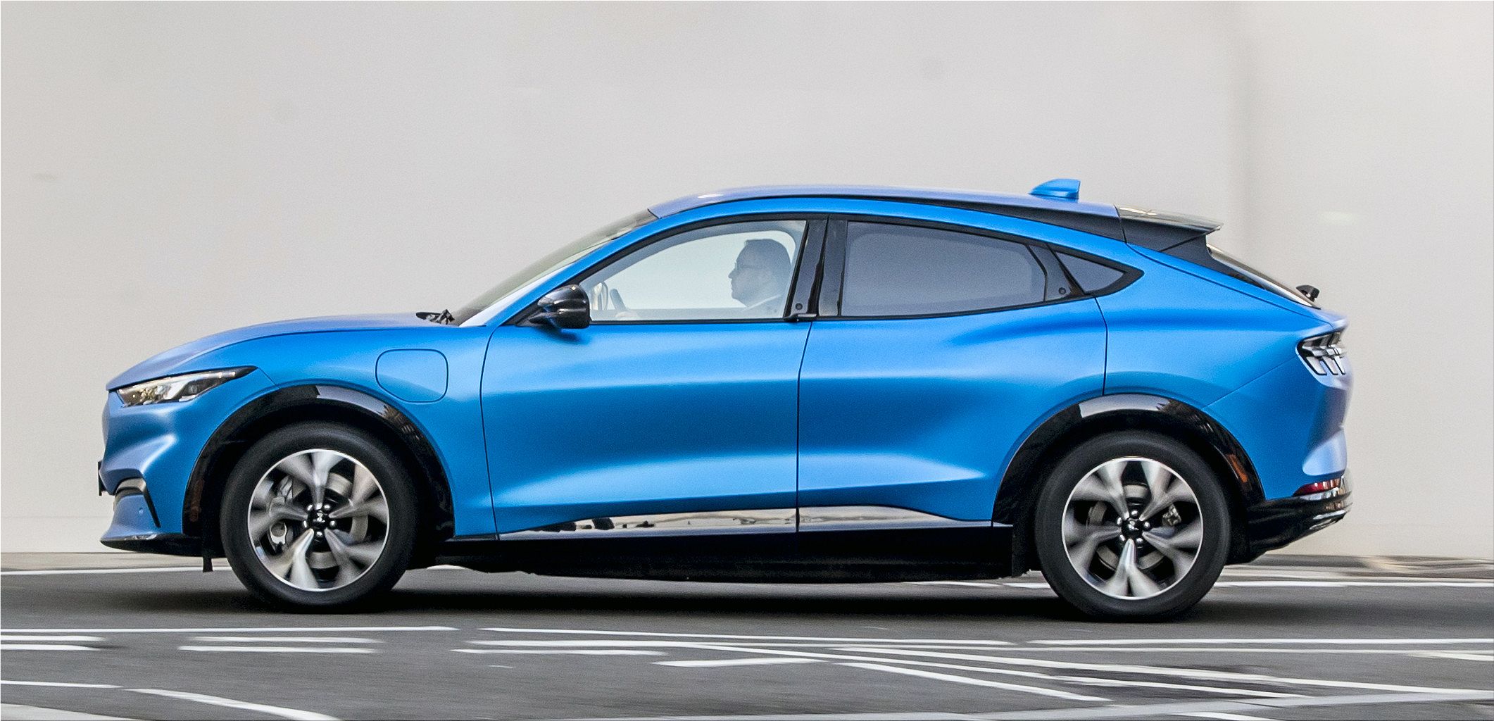 Ford Mustang MachE electric SUV delivers even faster charging