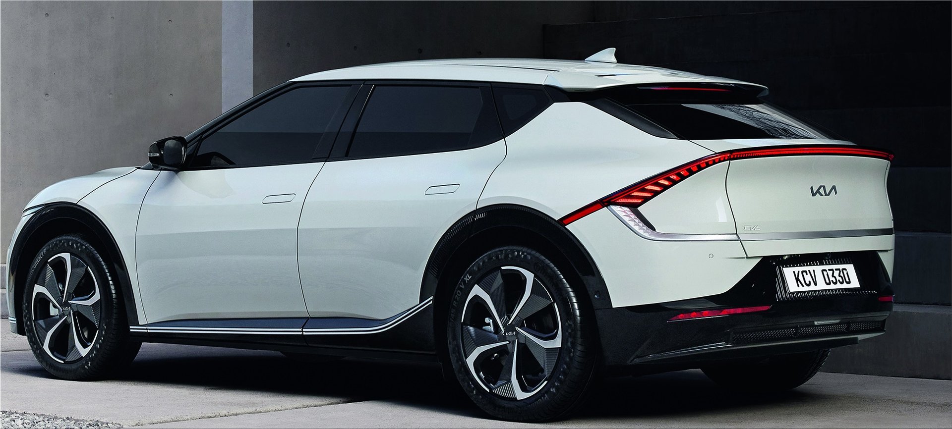 First images with the new Kia EV6 electric car Electric Hunter