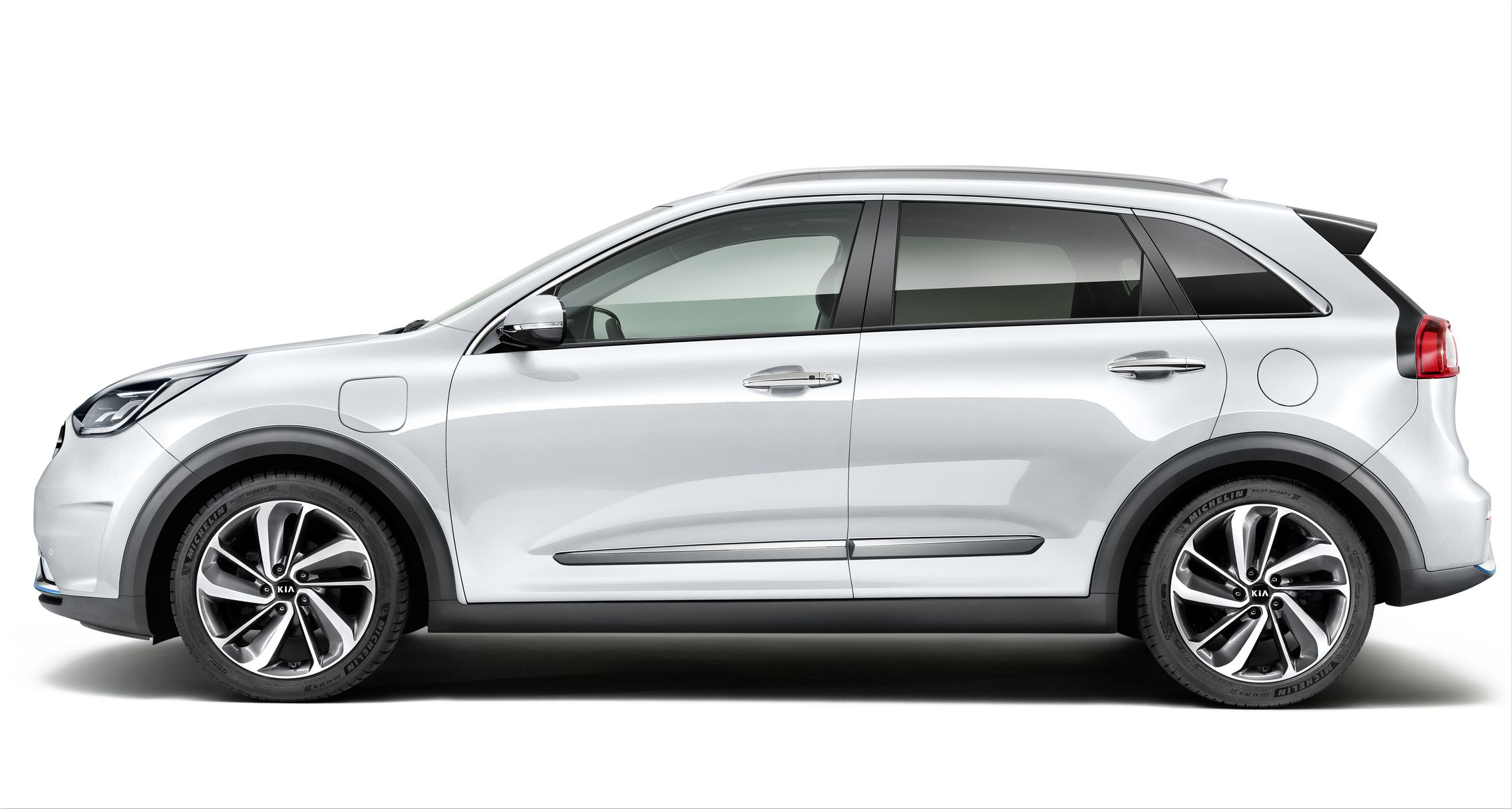 new-versions-of-kia-niro-hybrid-and-plug-in-hybrid-can-be-ordered-now