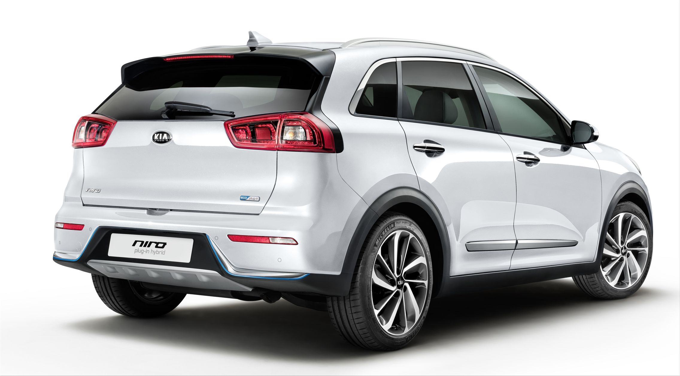 new-versions-of-kia-niro-hybrid-and-plug-in-hybrid-can-be-ordered-now