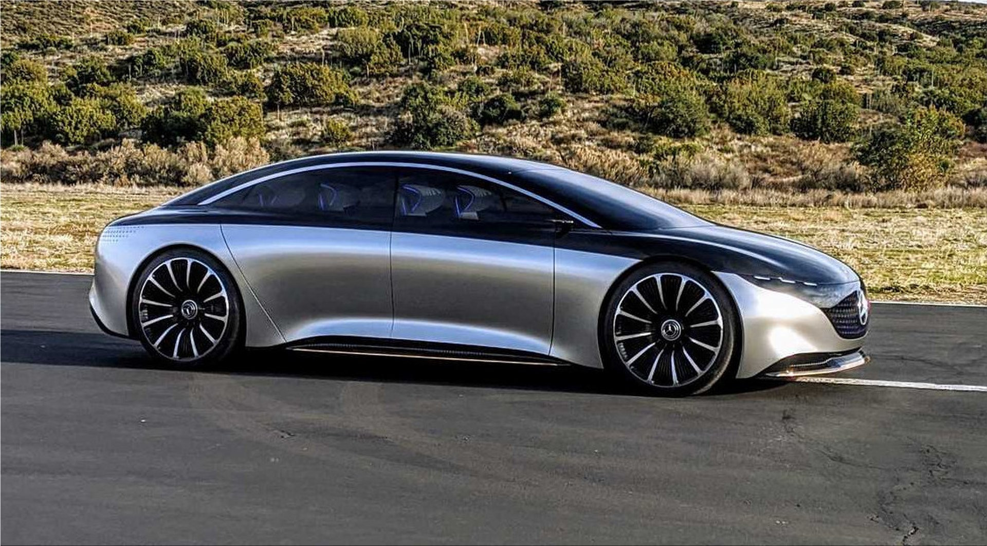 Mercedes Eqs / Mercedes apresenta o luxuoso sedã elétrico EQS / It is part of the eq family, a range that will expand to include 10 new models by 2022.