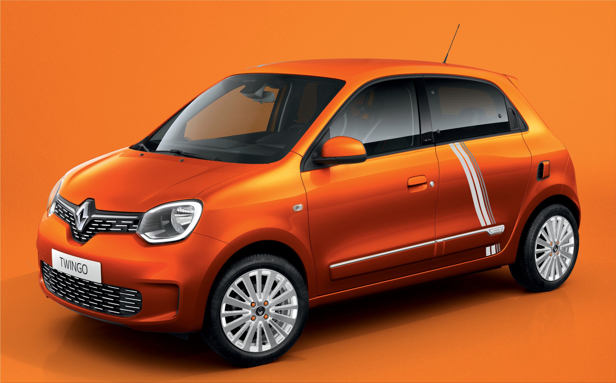 The new Renault Twingo ZE Vibes limited version Electric Hunter