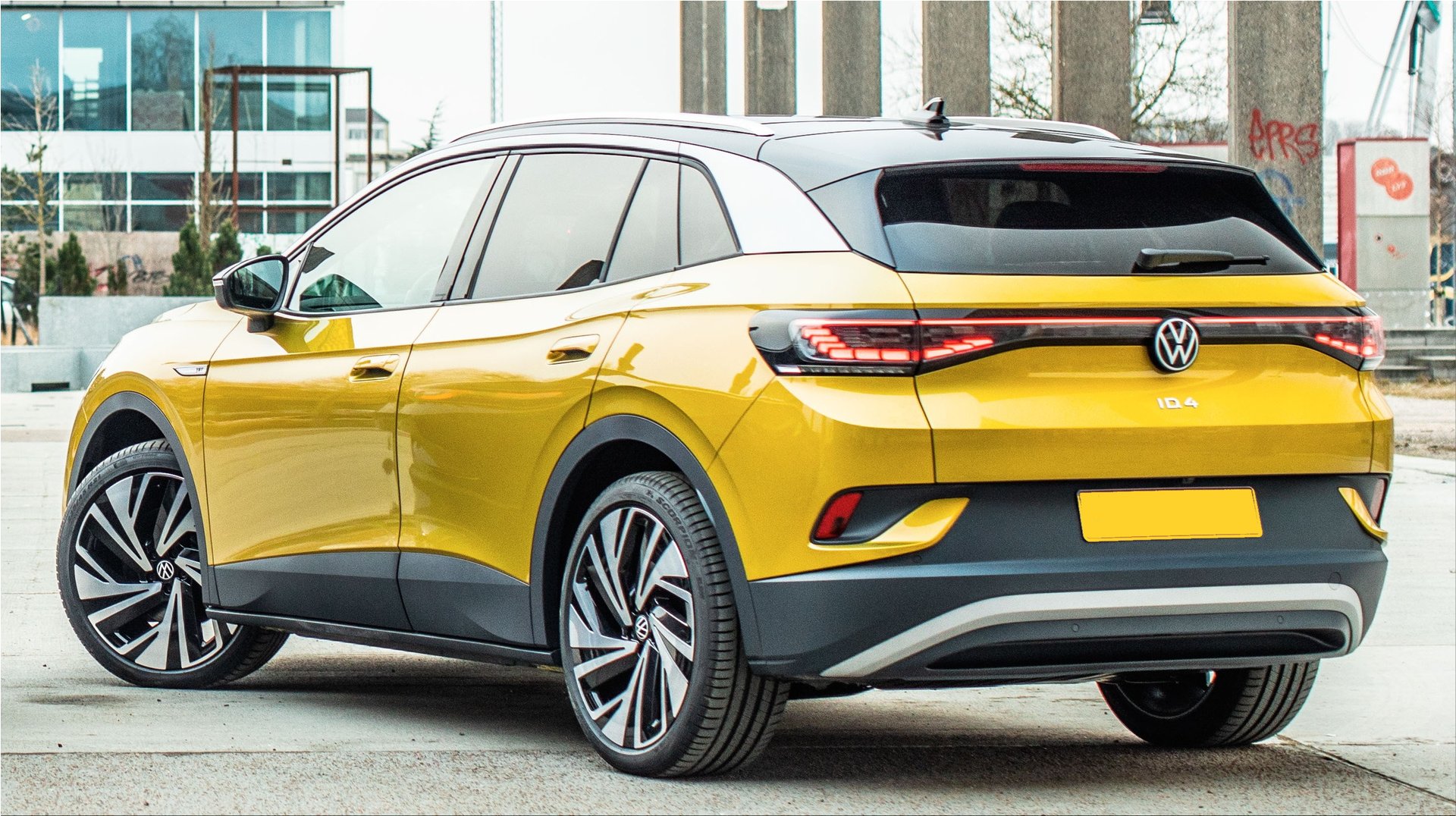 Volkswagen ID4 allelectric SUV won the title of World Car of the Year
