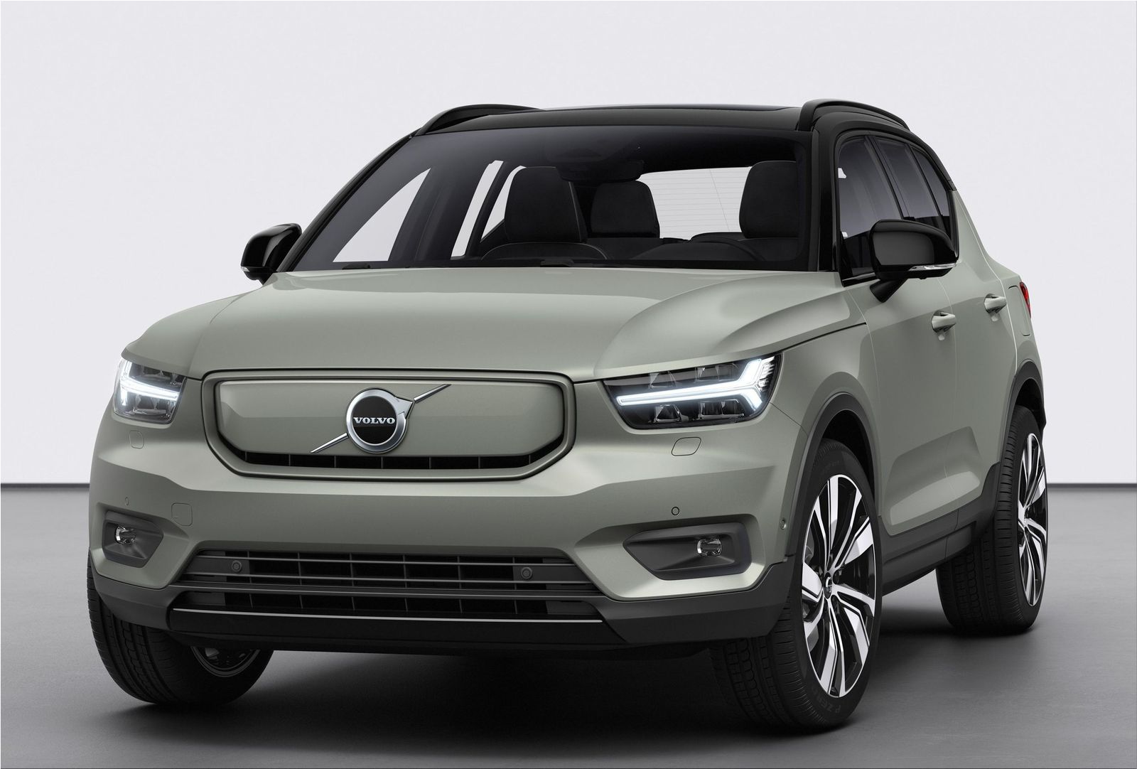 Volvo Has Presented Its First Electric Car Volvo Xc40 Recharge