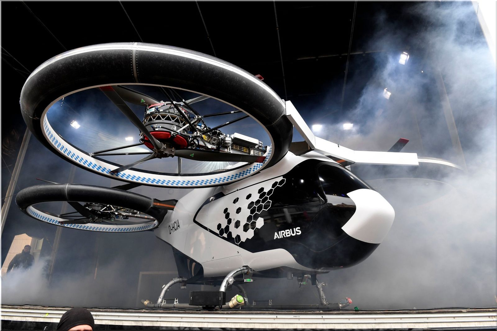Airbus unveils electric air taxi CityAirbus Electric Hunter