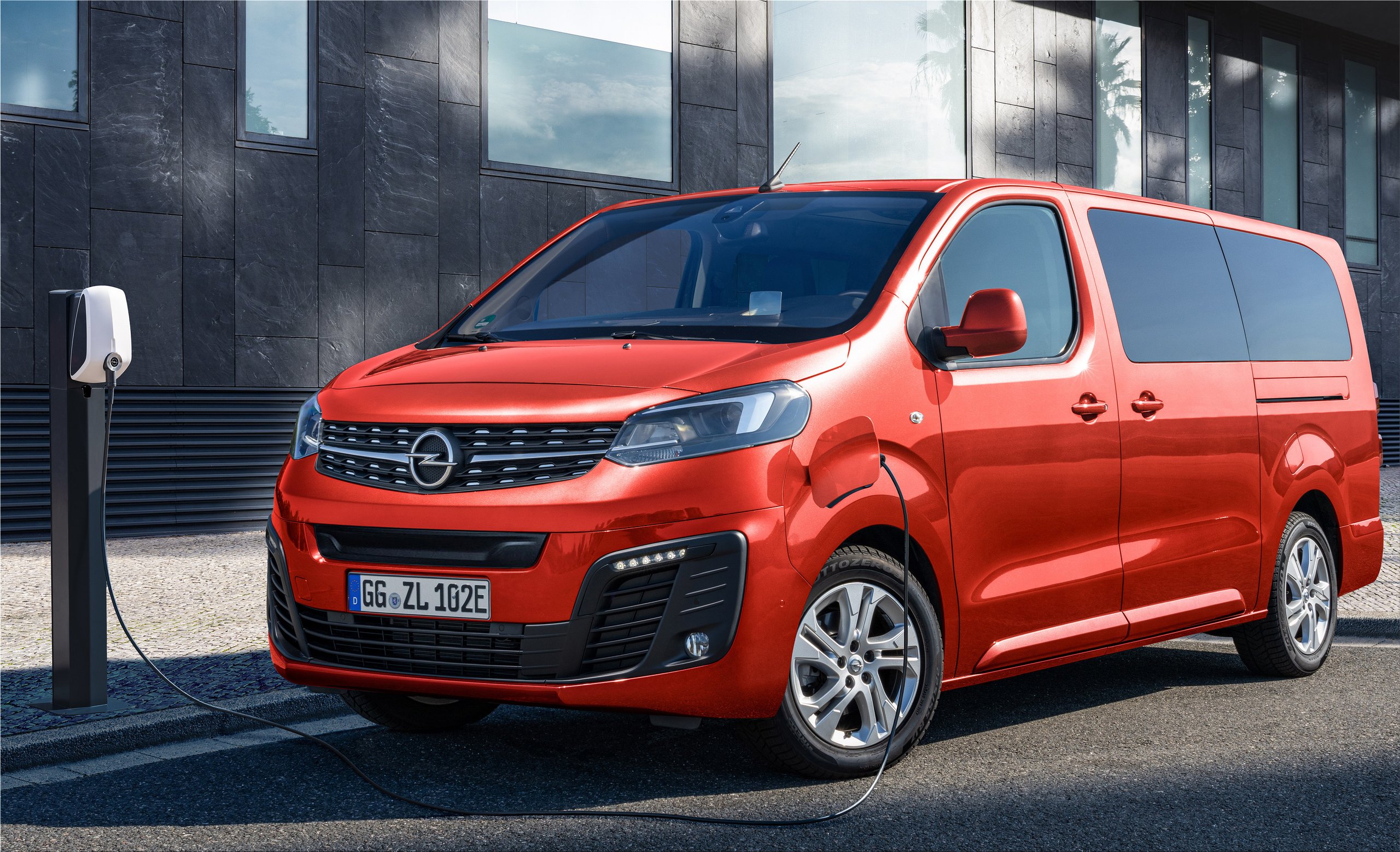 The new Opel Zafira-e Life with 136hp 