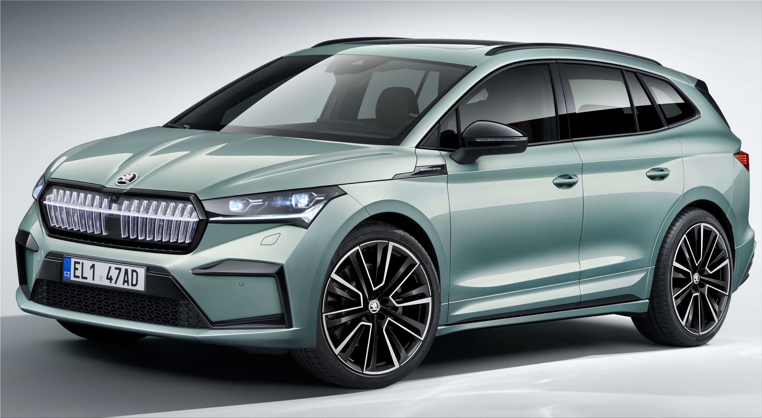 Skoda Enyaq iV is the first 100% electric SUV of the Czech brand