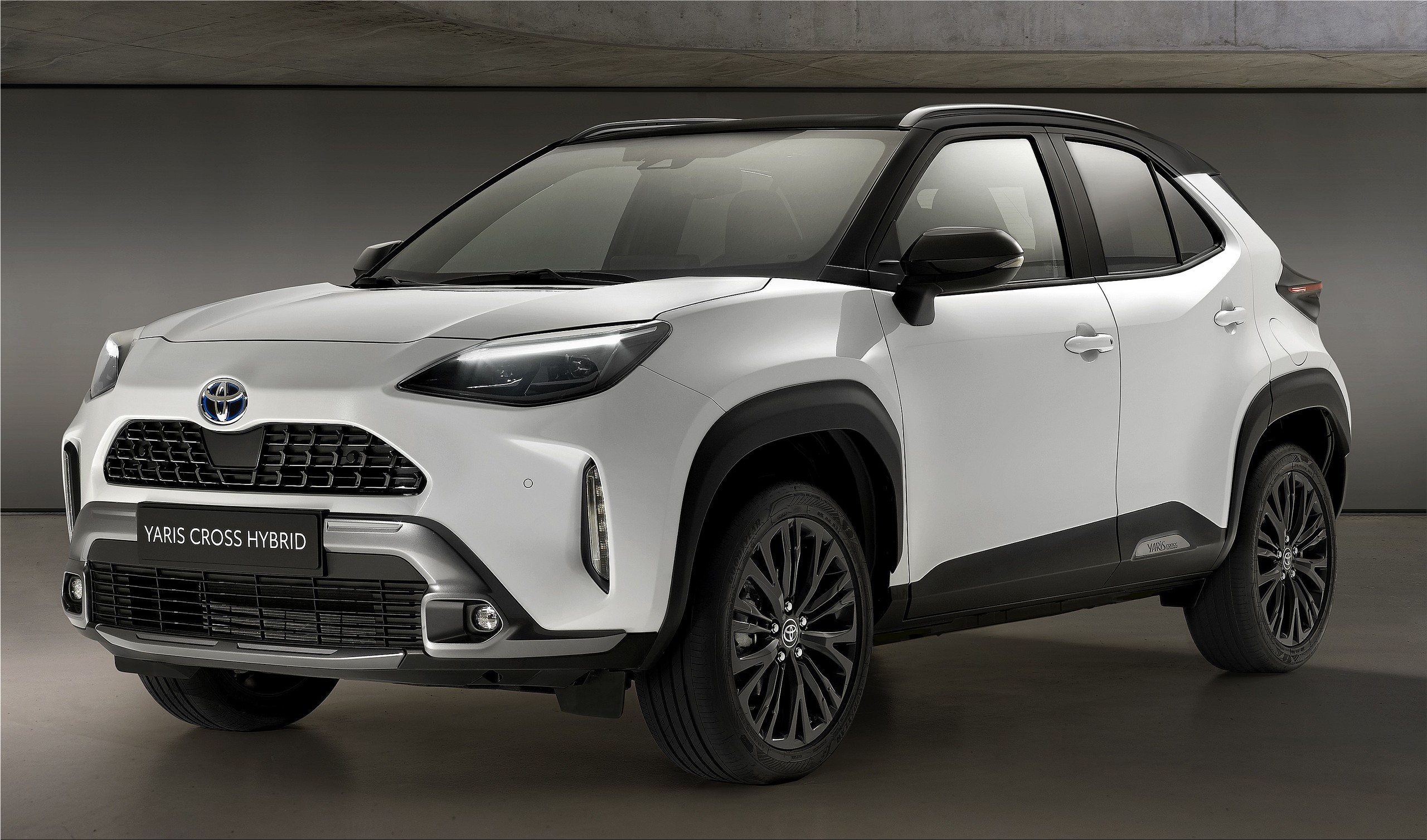 The Toyota Yaris Cross hybrid SUV has chosen Goodyear tyres Electric
