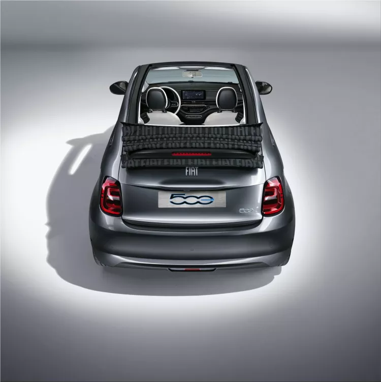 2020 Fiat 500 "La Prima" electric car