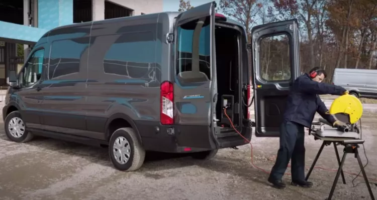 2022 Ford E-Transit