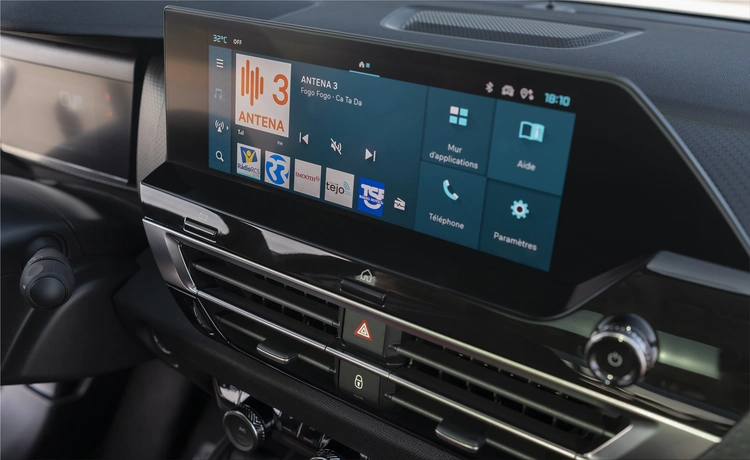 Citroen e-C4 X electric car