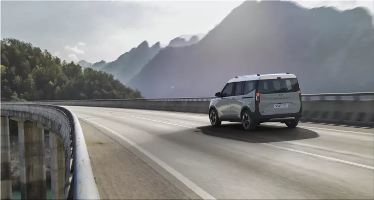 2023 Ford E-Tourneo Courier