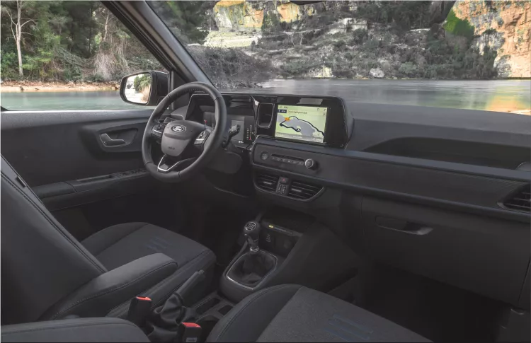 Ford E-Tourneo Courier
