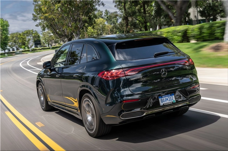 Mercedes-Benz EQE AMG SUV
