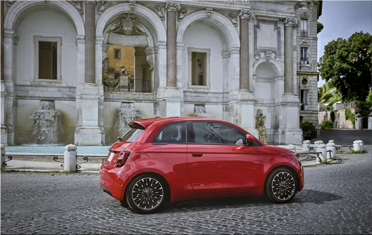 2024 Fiat 500e