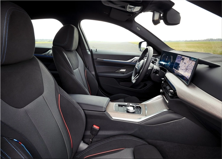 BMW i4