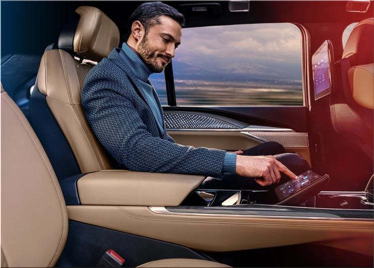 Cadillac Escalade IQ