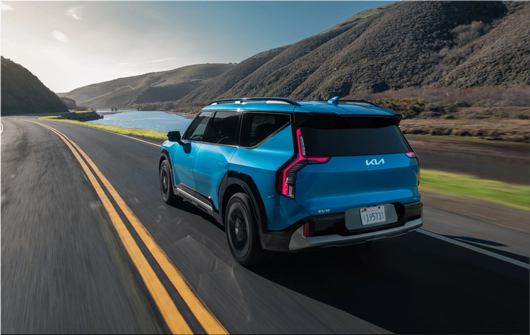 2025 Kia EV9 Luxury Electric SUV
