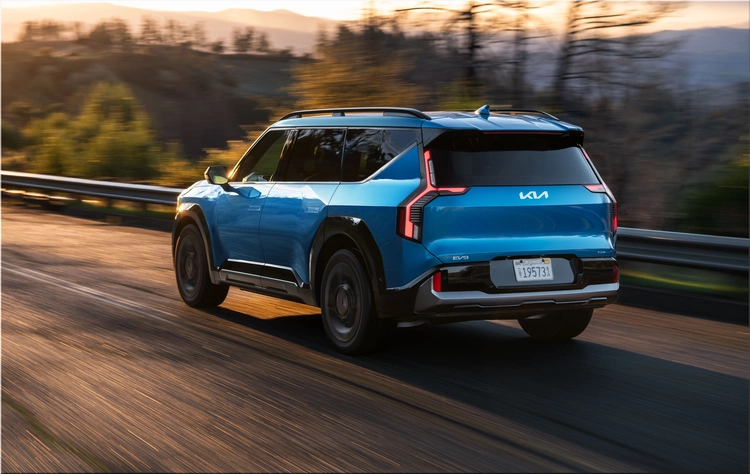 2025 Kia EV9 Luxury Electric SUV