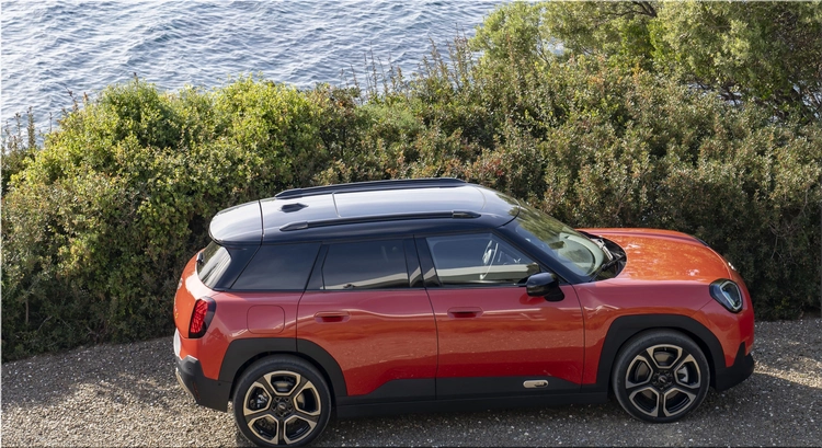 2025 MINI Aceman