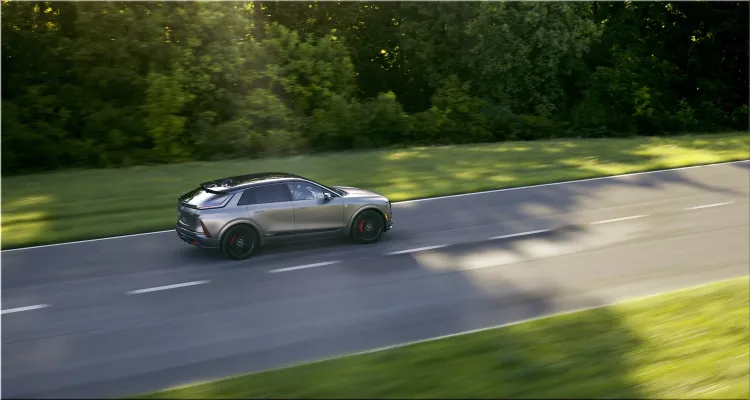 Cadillac Lyriq-V