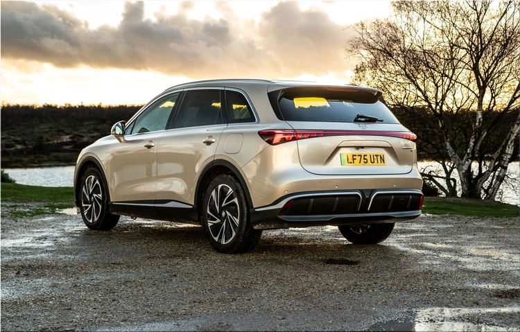 MG S6 EV