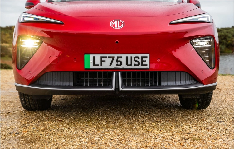 MG S6 EV
