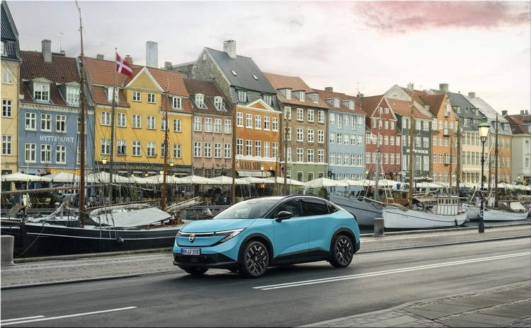 2026 Nissan LEAF