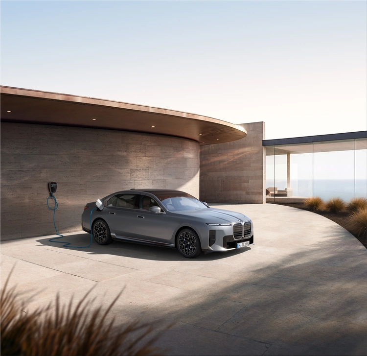 BMW i7