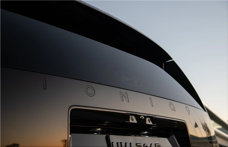 Hyundai IONIQ 9 Black Ink