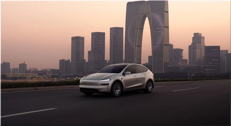 Tesla Model Y L Premium