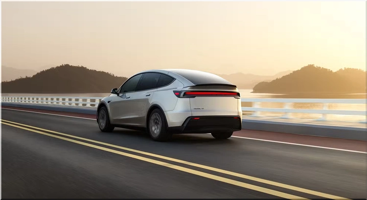 Tesla Model Y L Premium