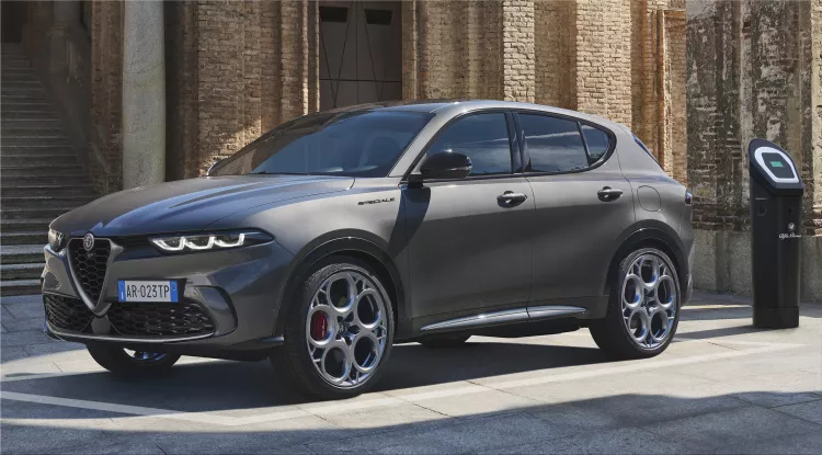 Tonale Plug-In Hybrid Q4 SUV