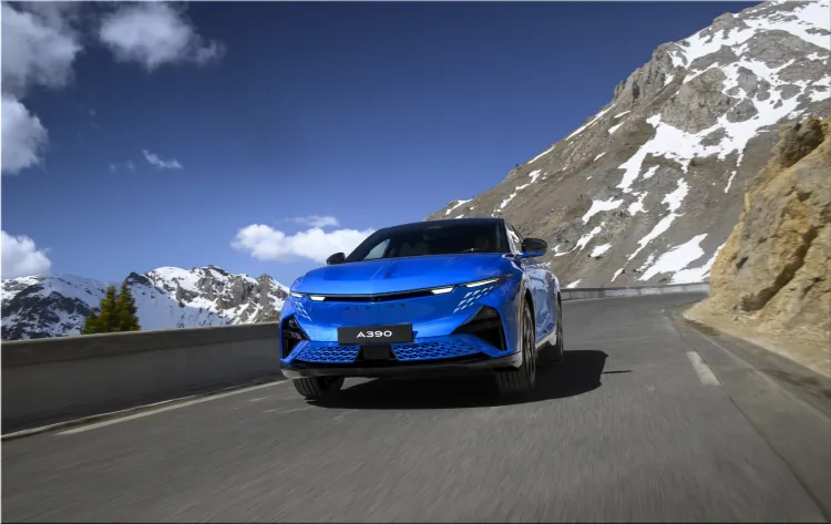 Alpine A390