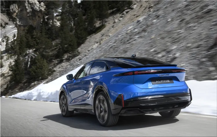 Alpine A390