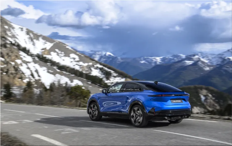 Alpine A390