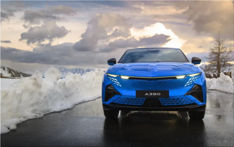 Alpine A390