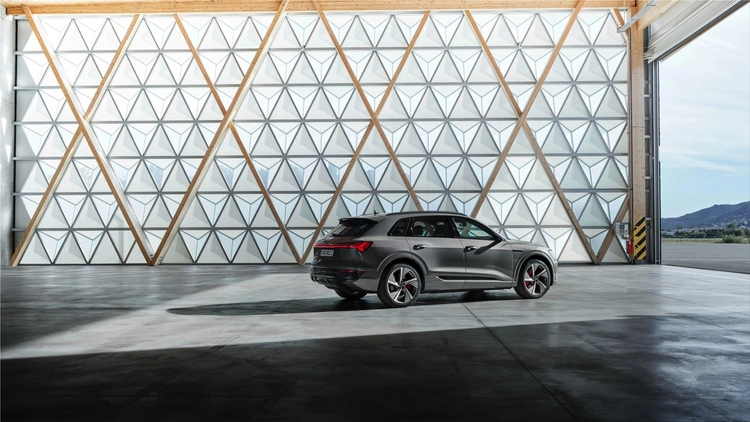Audi Q8 Sportback e-tron