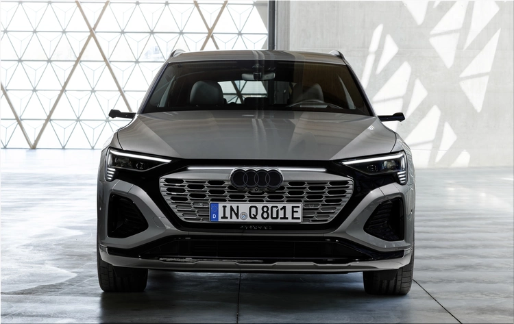 Audi Q8 e-tron Review