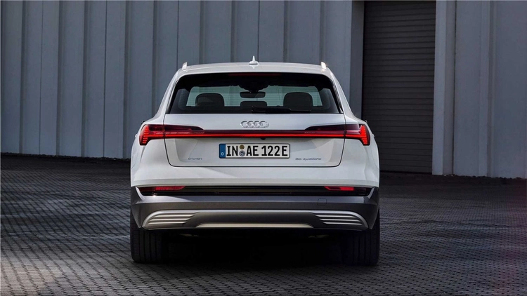 Audi e-tron 50 quattro