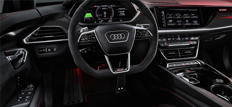 Audi e-tron GT interior