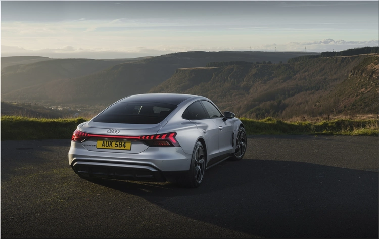 Audi e-tron GT quattro