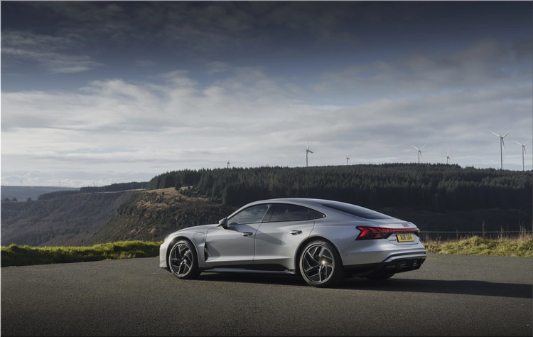 Audi e-tron GT quattro