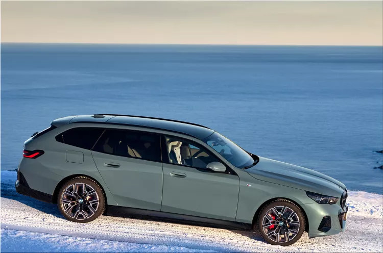 BMW i5 eDrive40