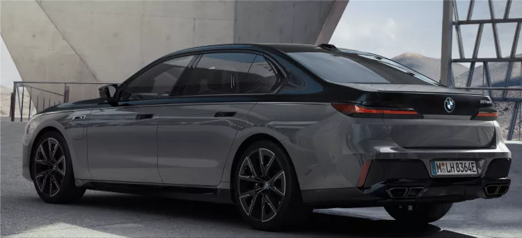 BMW i7 electric car