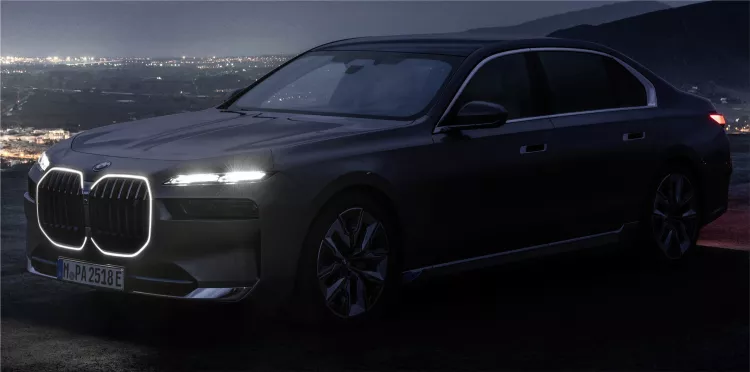 BMW i7