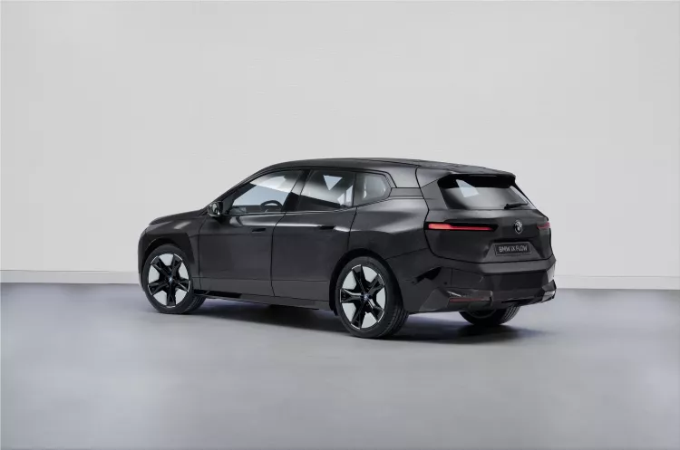 BMW iX Flow
